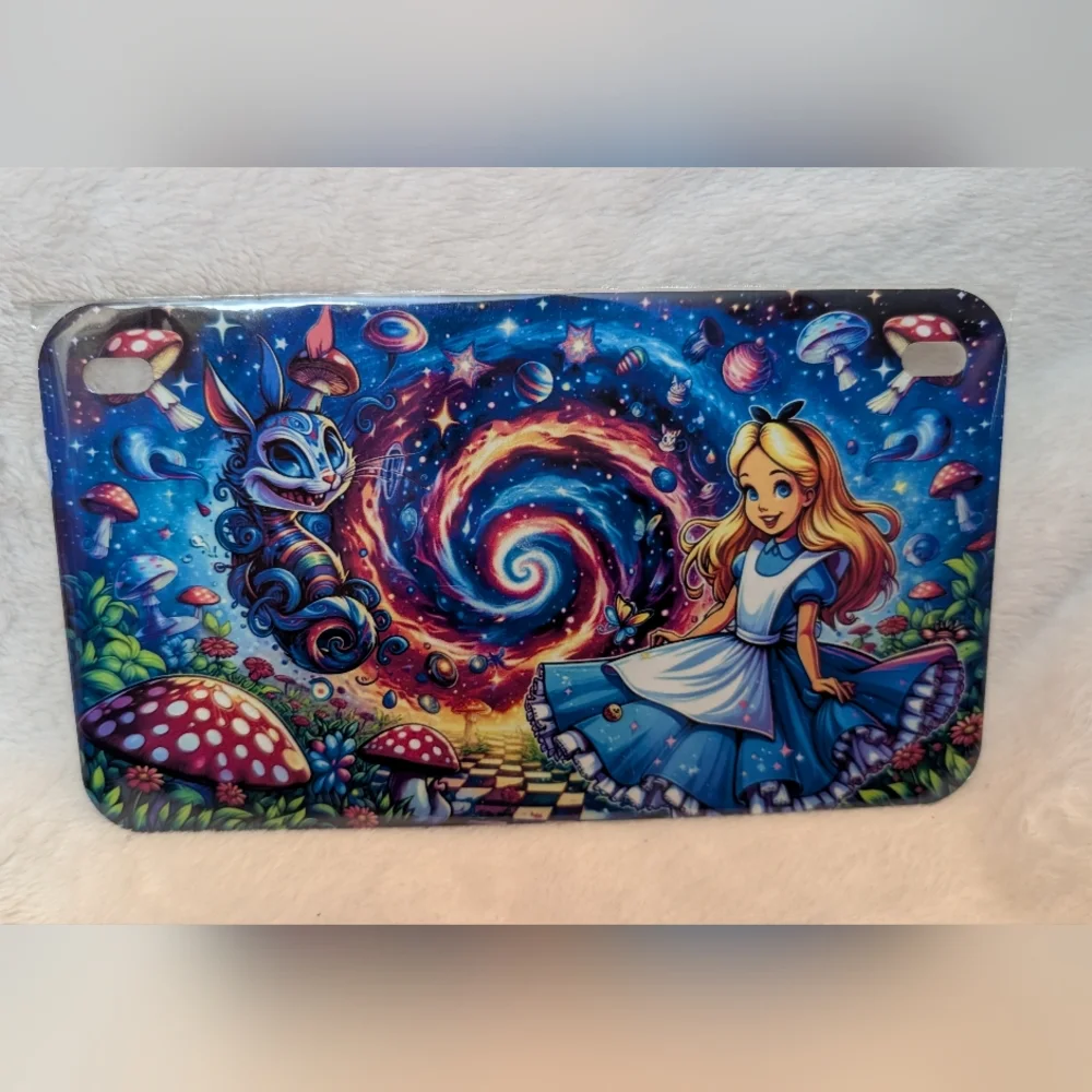 Metal Art 7" by 4" Alice in Wonderland 💙😺 - Picture 1 of 3